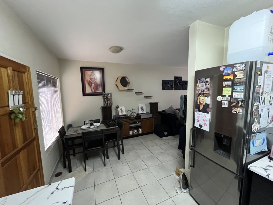 2 Bedroom Property for Sale in Annlin Gauteng