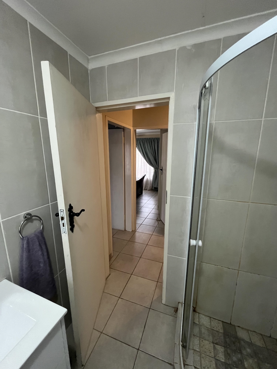2 Bedroom Property for Sale in Annlin Gauteng