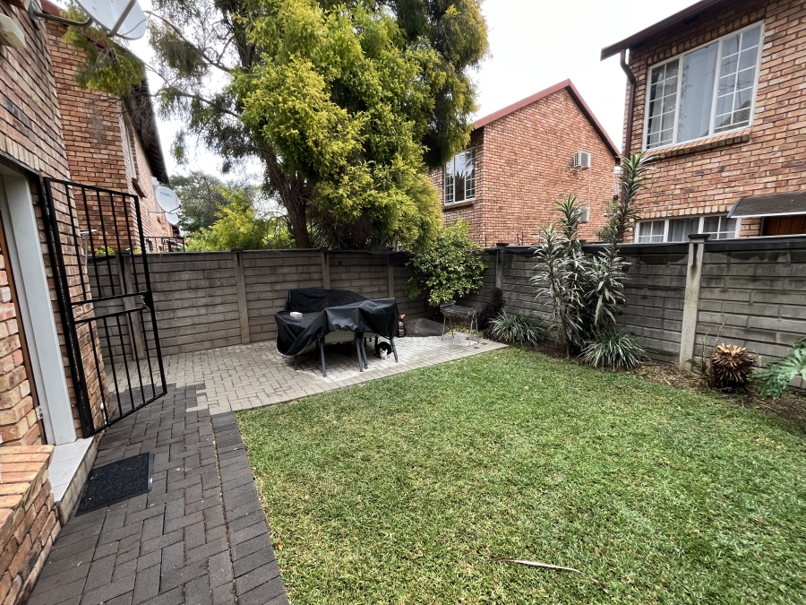 2 Bedroom Property for Sale in Annlin Gauteng