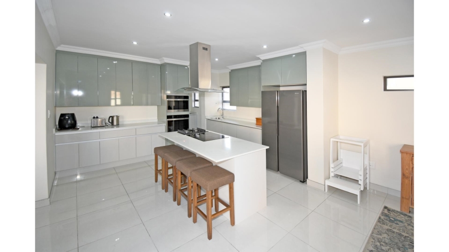 5 Bedroom Property for Sale in Blue Valley Golf Estate Gauteng