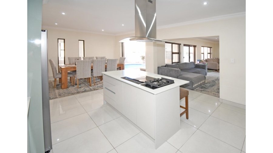 5 Bedroom Property for Sale in Blue Valley Golf Estate Gauteng