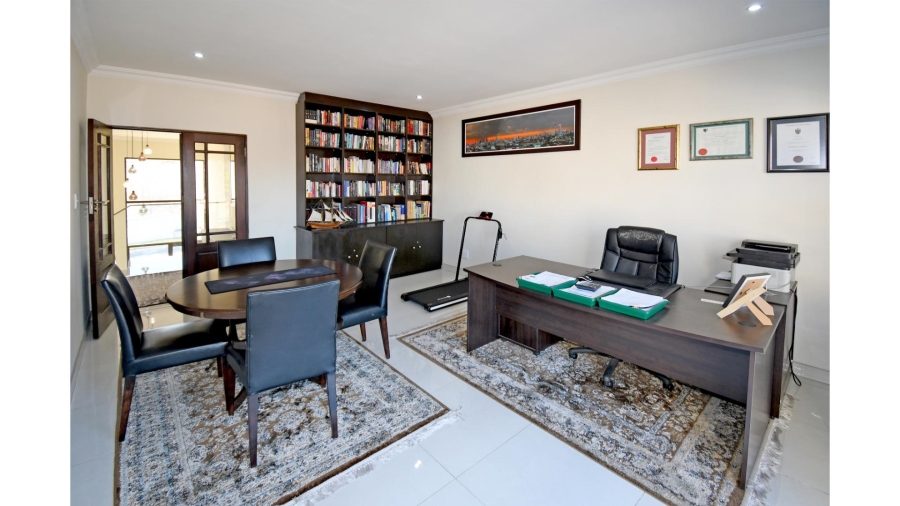 5 Bedroom Property for Sale in Blue Valley Golf Estate Gauteng