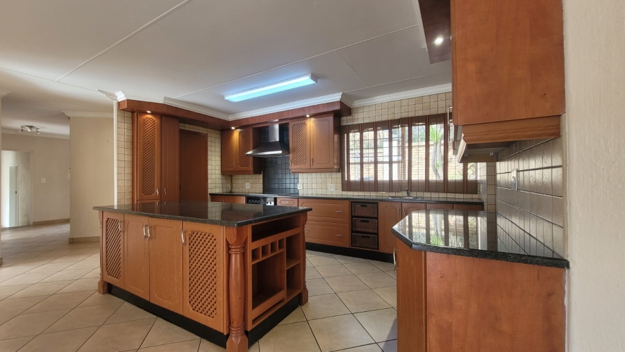 6 Bedroom Property for Sale in Noordheuwel Gauteng