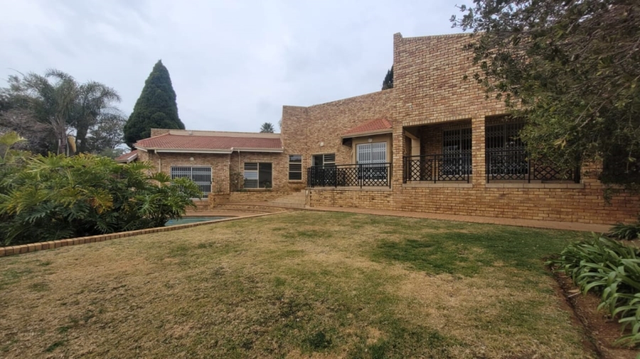6 Bedroom Property for Sale in Noordheuwel Gauteng