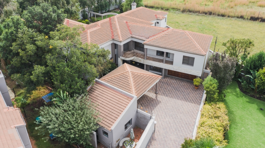 5 Bedroom Property for Sale in Dowerglen Ext 4 Gauteng