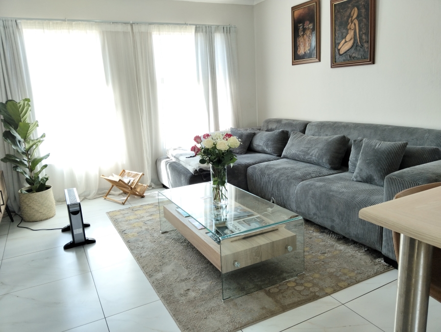 To Let 2 Bedroom Property for Rent in Bryanston Gauteng