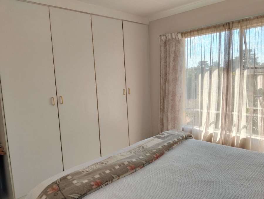 To Let 2 Bedroom Property for Rent in Bryanston Gauteng