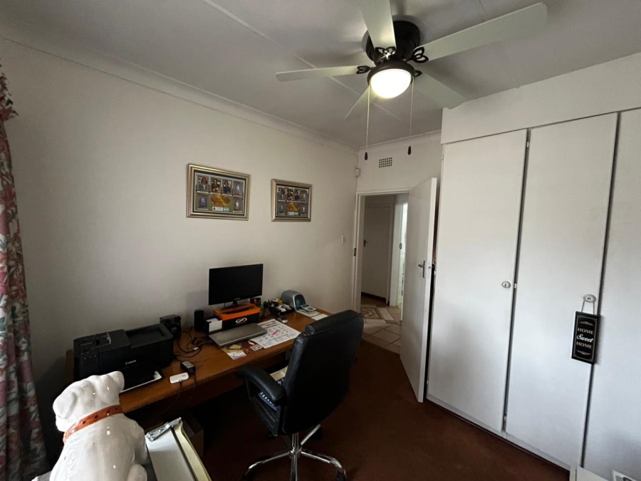 4 Bedroom Property for Sale in Verwoerdpark Gauteng