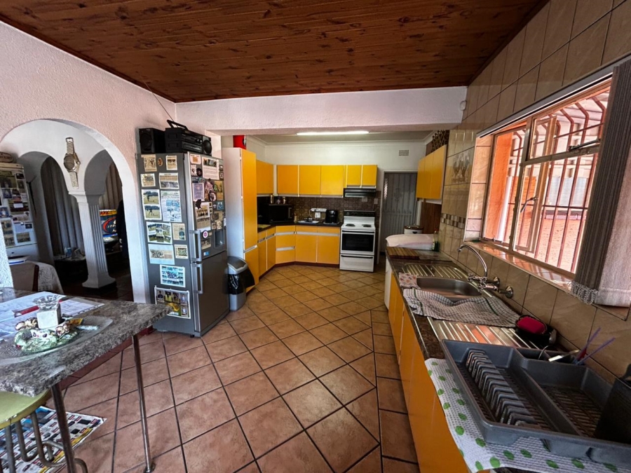 4 Bedroom Property for Sale in Verwoerdpark Gauteng