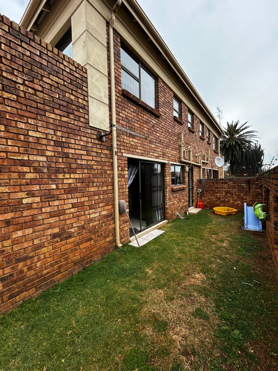 3 Bedroom Property for Sale in Florentia Gauteng