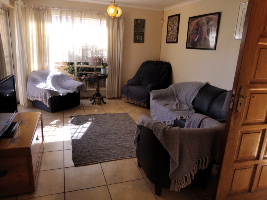 3 Bedroom Property for Sale in Roodekrans Gauteng