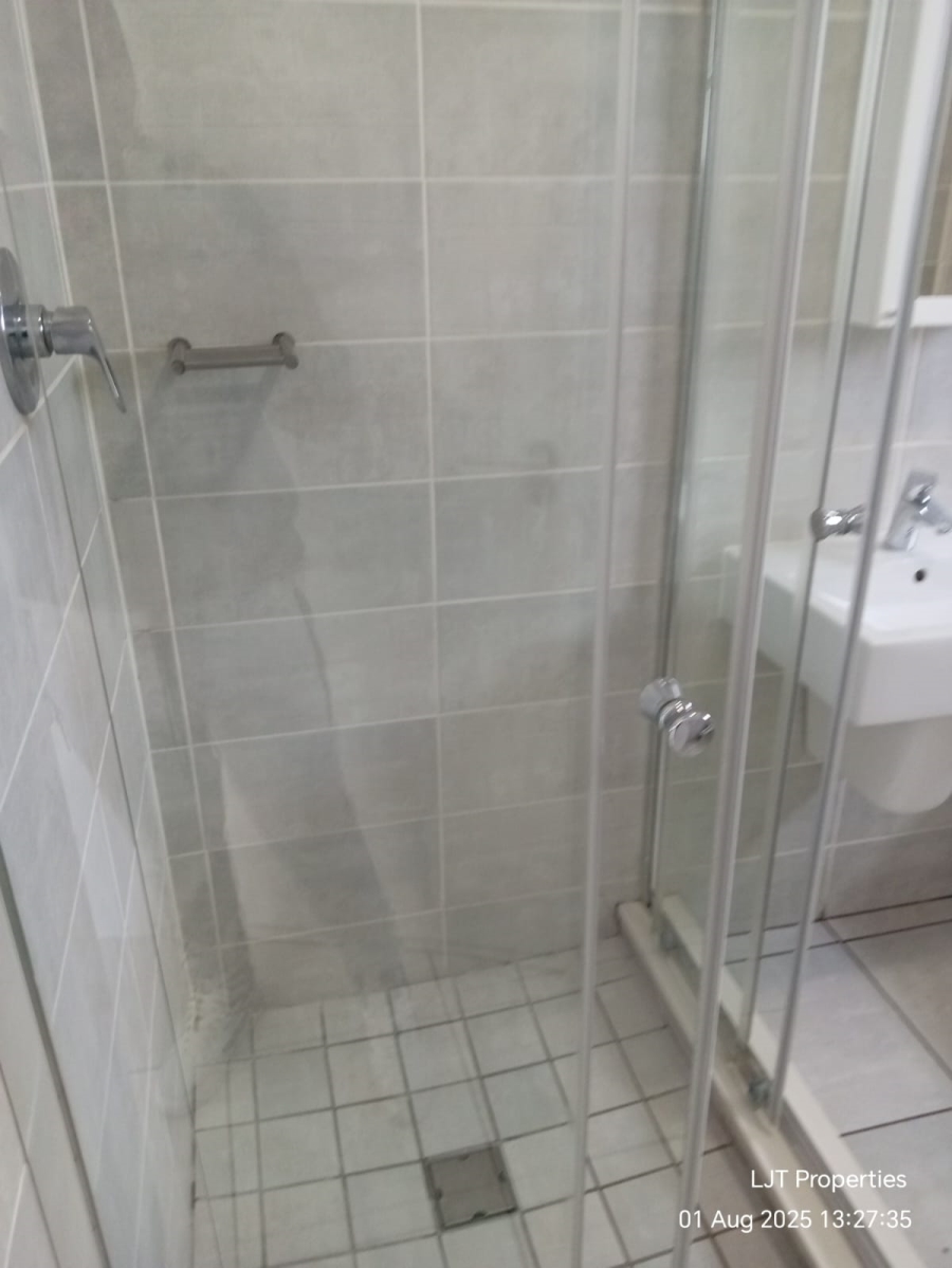 To Let 2 Bedroom Property for Rent in Witfield Gauteng