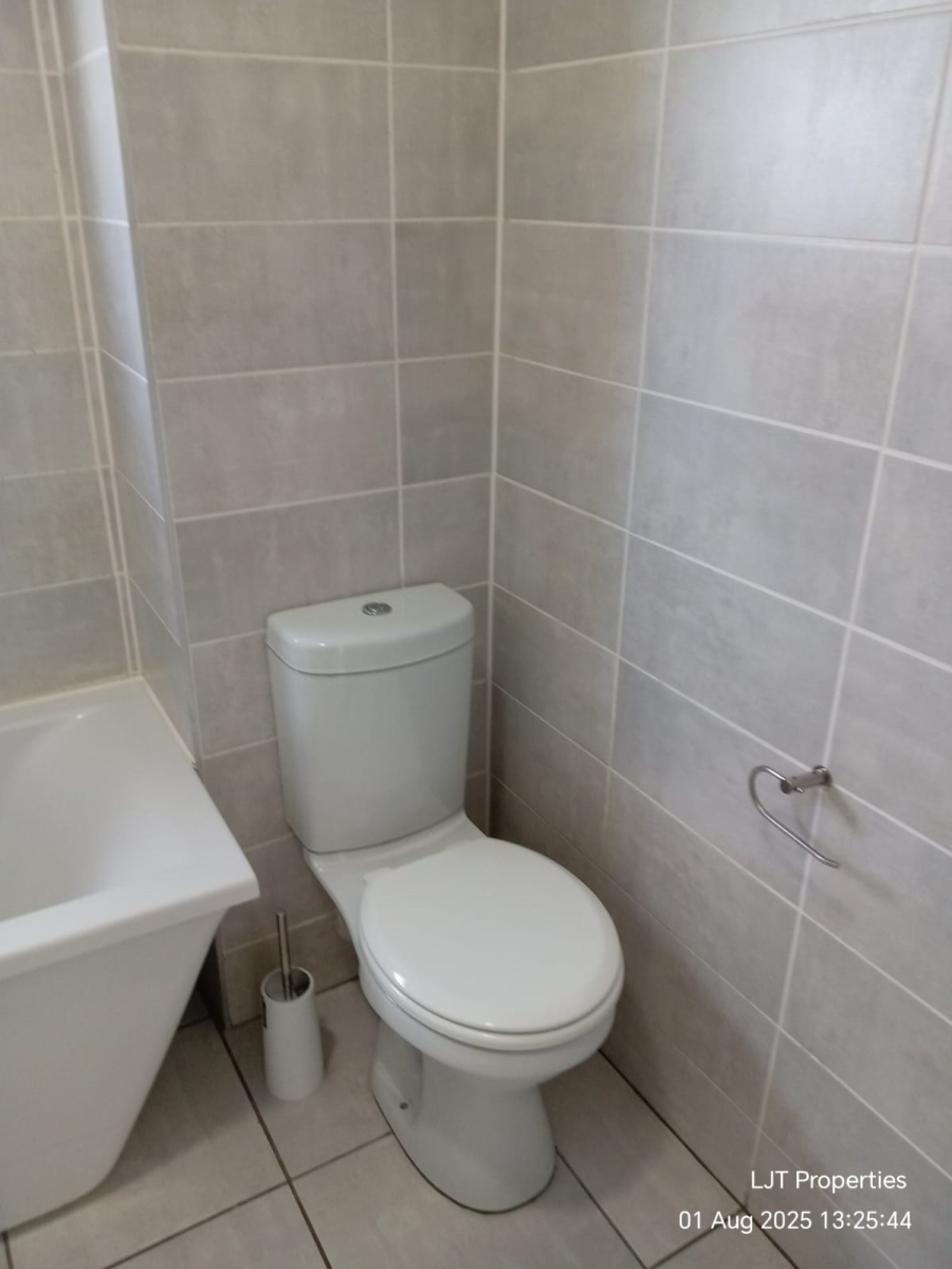 To Let 2 Bedroom Property for Rent in Witfield Gauteng