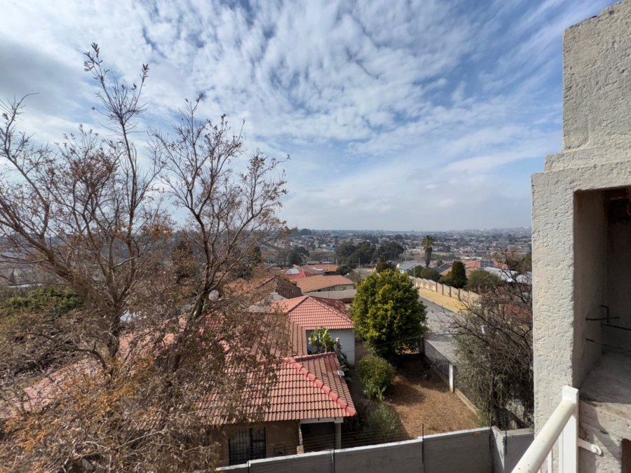 3 Bedroom Property for Sale in Groblerpark Gauteng