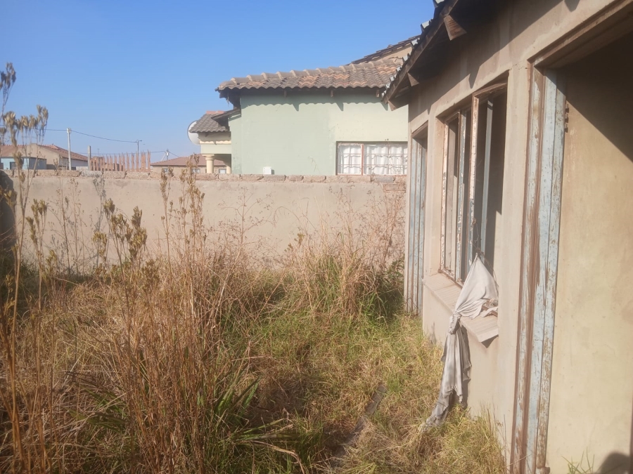 0 Bedroom Property for Sale in Mohlakeng Gauteng