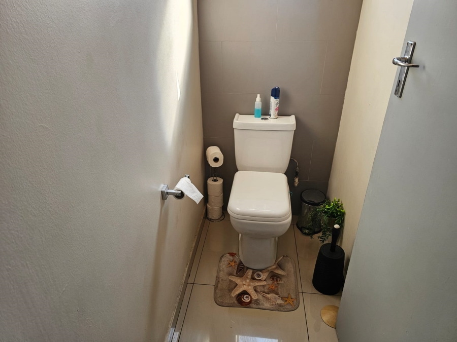 3 Bedroom Property for Sale in Brackenhurst Gauteng