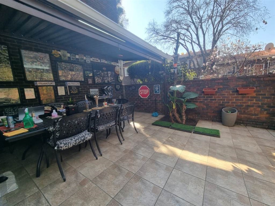 3 Bedroom Property for Sale in Brackenhurst Gauteng