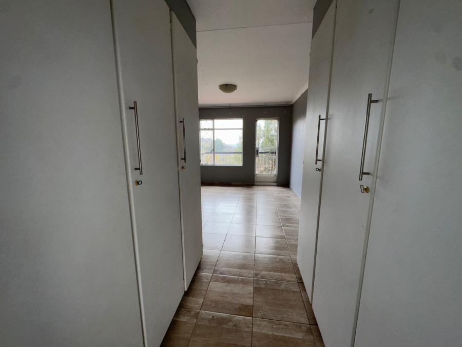 3 Bedroom Property for Sale in Kloofendal Gauteng