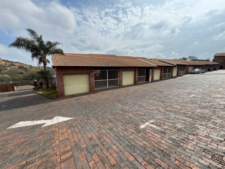 3 Bedroom Property for Sale in Kloofendal Gauteng