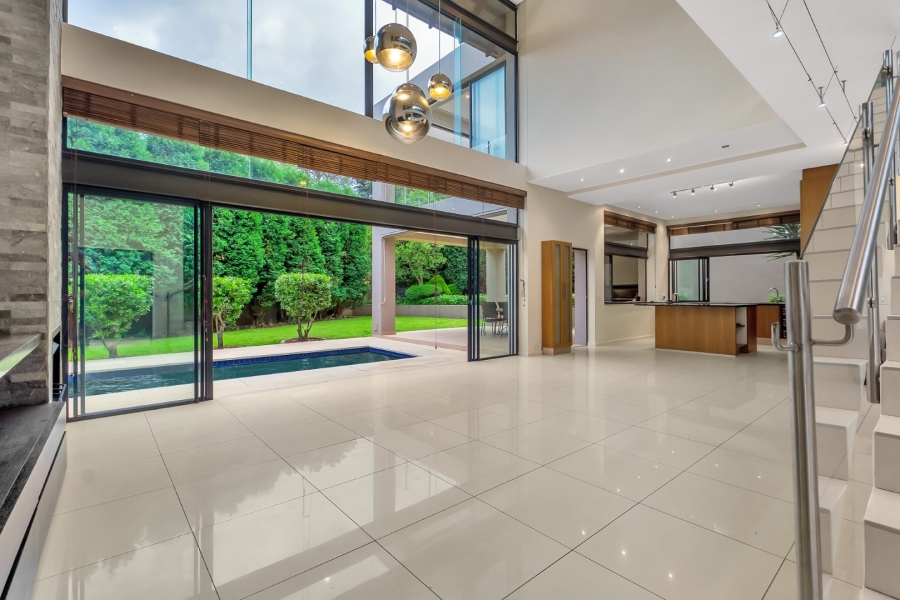 To Let 3 Bedroom Property for Rent in Benmore Gardens Gauteng