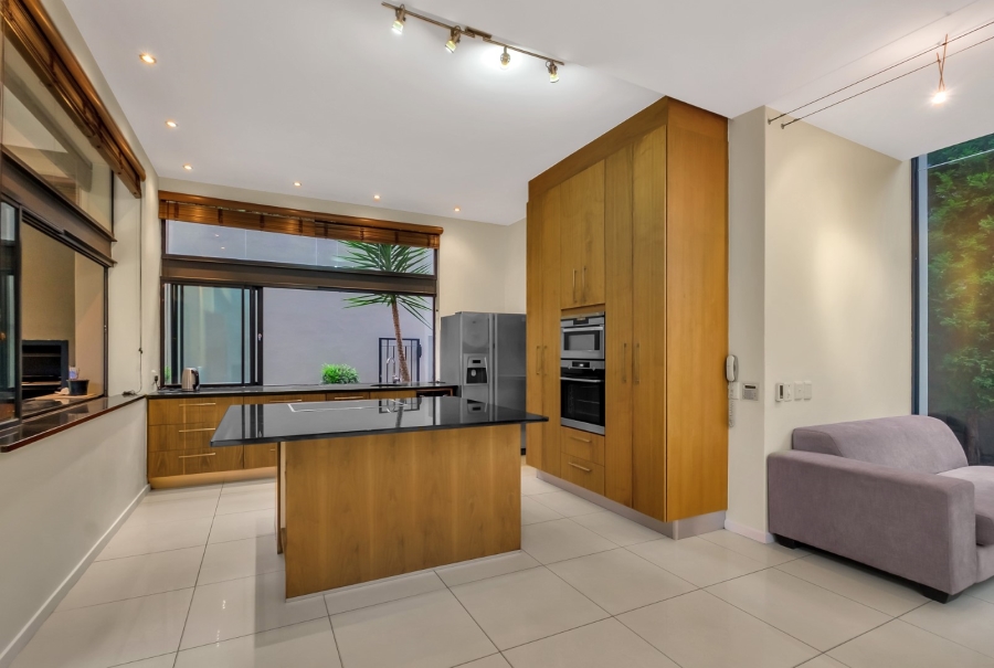 To Let 3 Bedroom Property for Rent in Benmore Gardens Gauteng