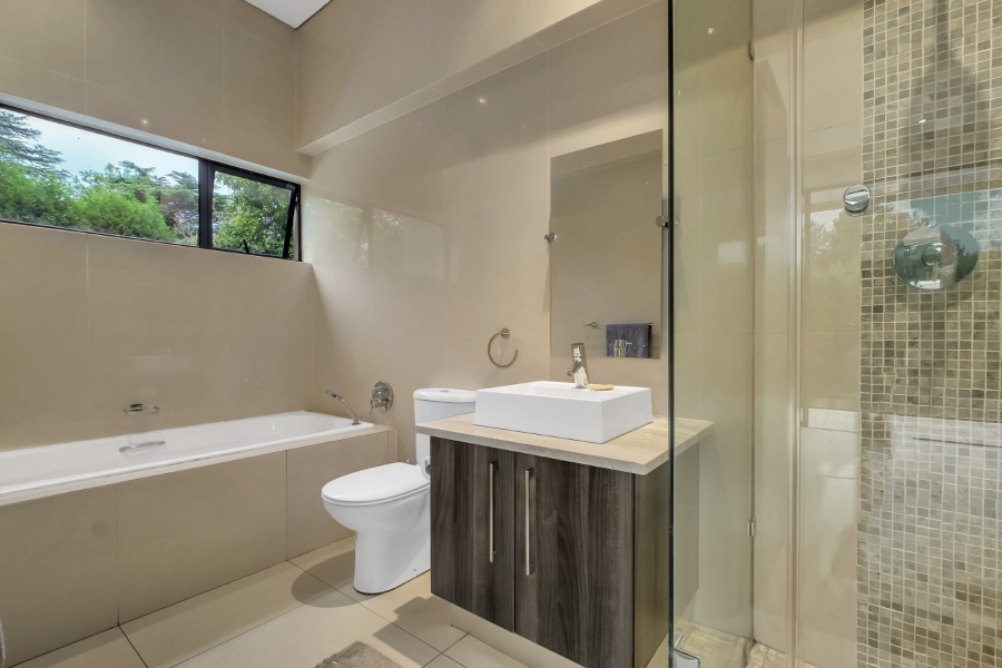 To Let 3 Bedroom Property for Rent in Benmore Gardens Gauteng