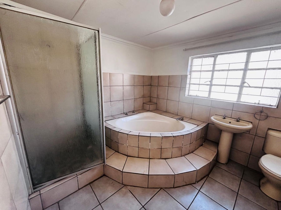 To Let 3 Bedroom Property for Rent in Krugersdorp West Gauteng