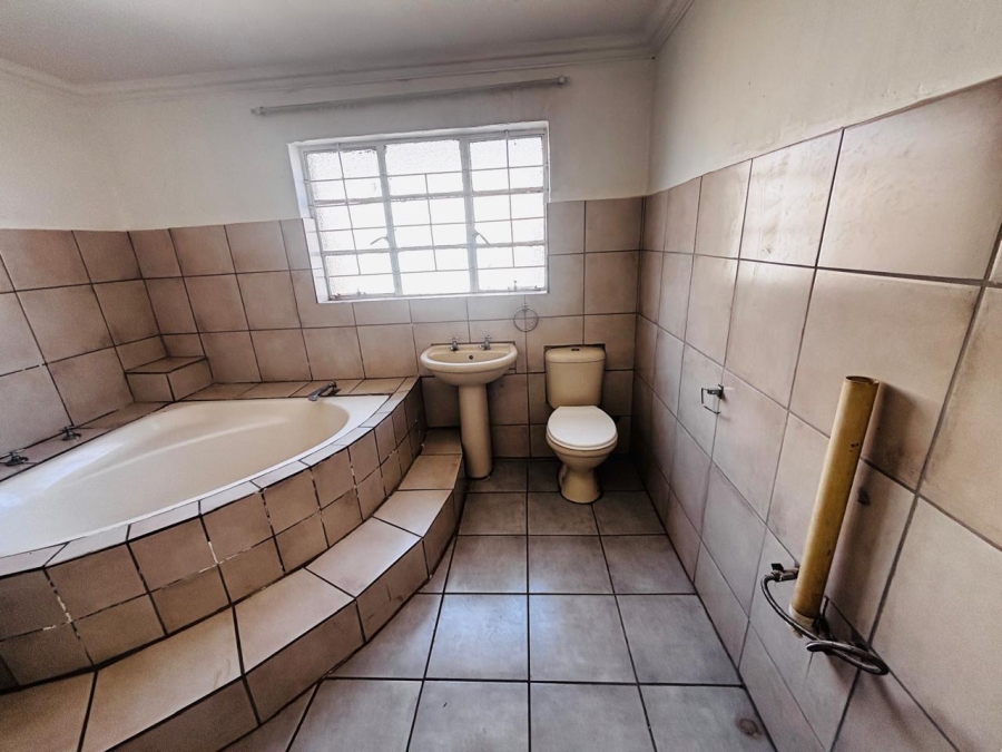 To Let 3 Bedroom Property for Rent in Krugersdorp West Gauteng