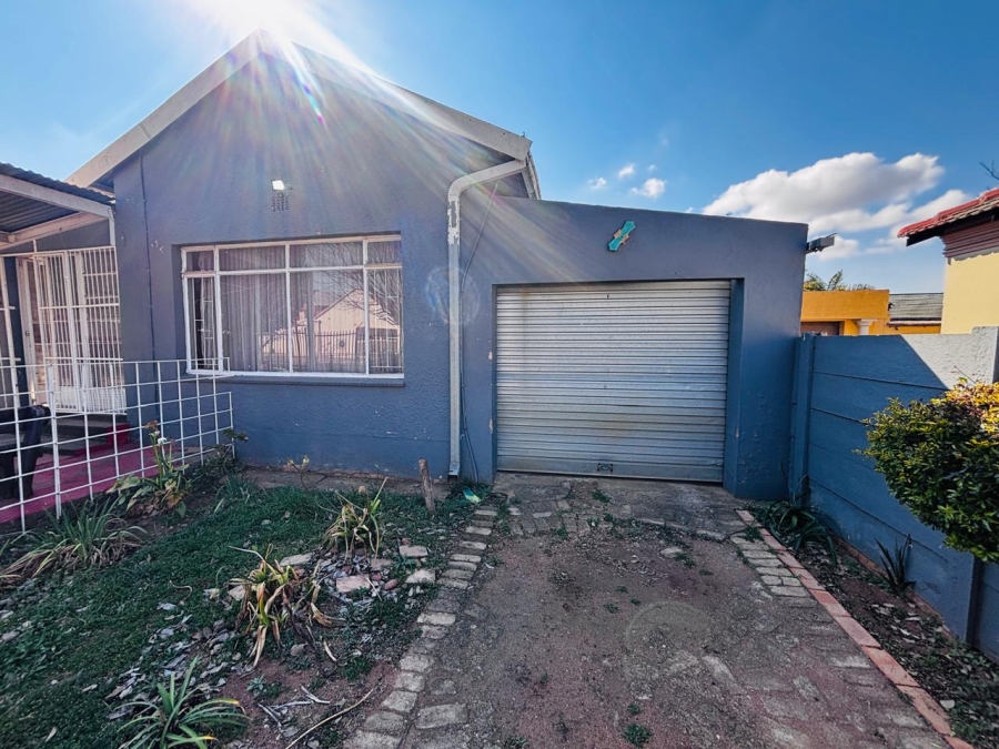 To Let 3 Bedroom Property for Rent in Krugersdorp West Gauteng