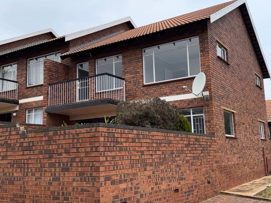 3 Bedroom Property for Sale in Kloofendal Gauteng