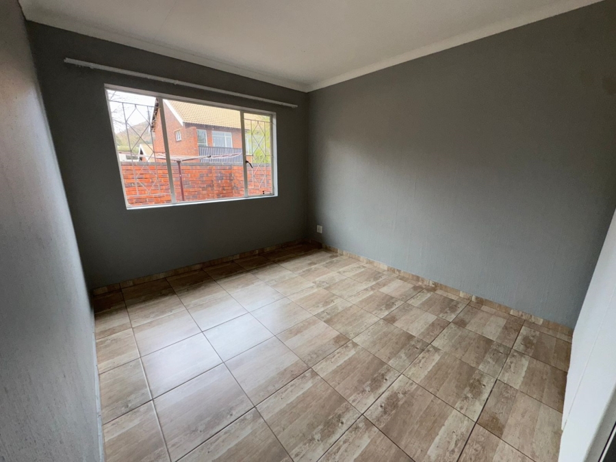 2 Bedroom Property for Sale in Kloofendal Gauteng