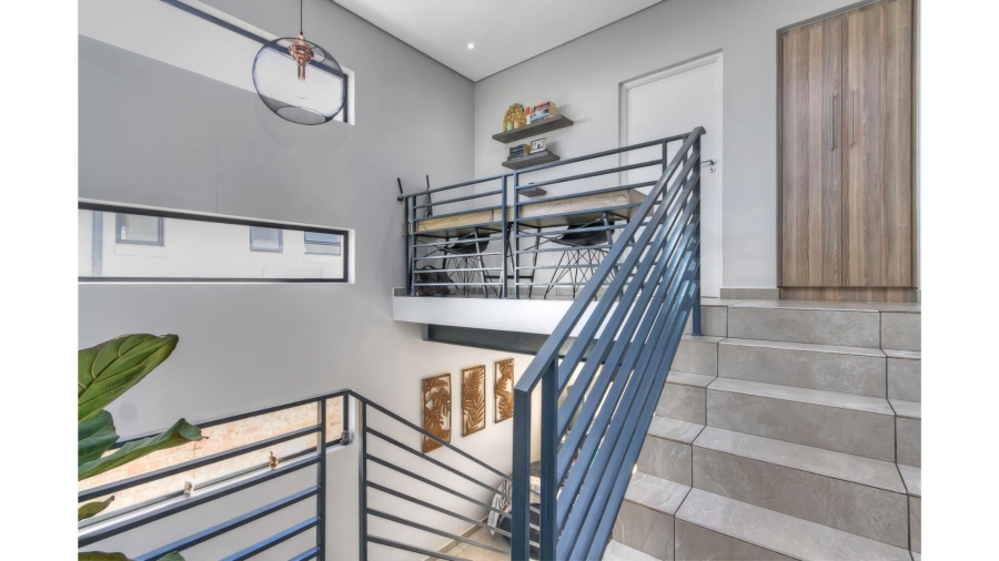 3 Bedroom Property for Sale in Crowthorne AH Gauteng