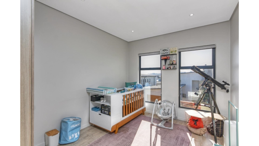 3 Bedroom Property for Sale in Crowthorne AH Gauteng