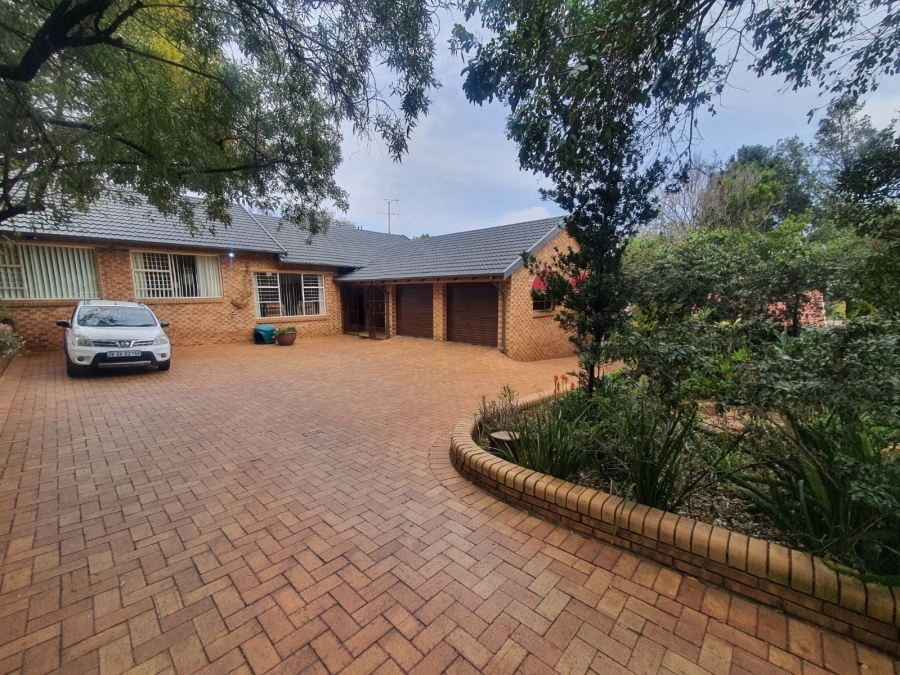 4 Bedroom Property for Sale in Noordheuwel Gauteng
