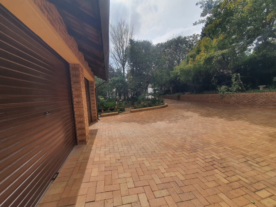 4 Bedroom Property for Sale in Noordheuwel Gauteng