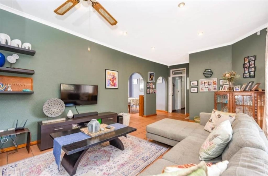 3 Bedroom Property for Sale in Brackendowns Gauteng