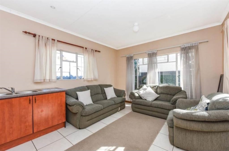 3 Bedroom Property for Sale in Brackendowns Gauteng