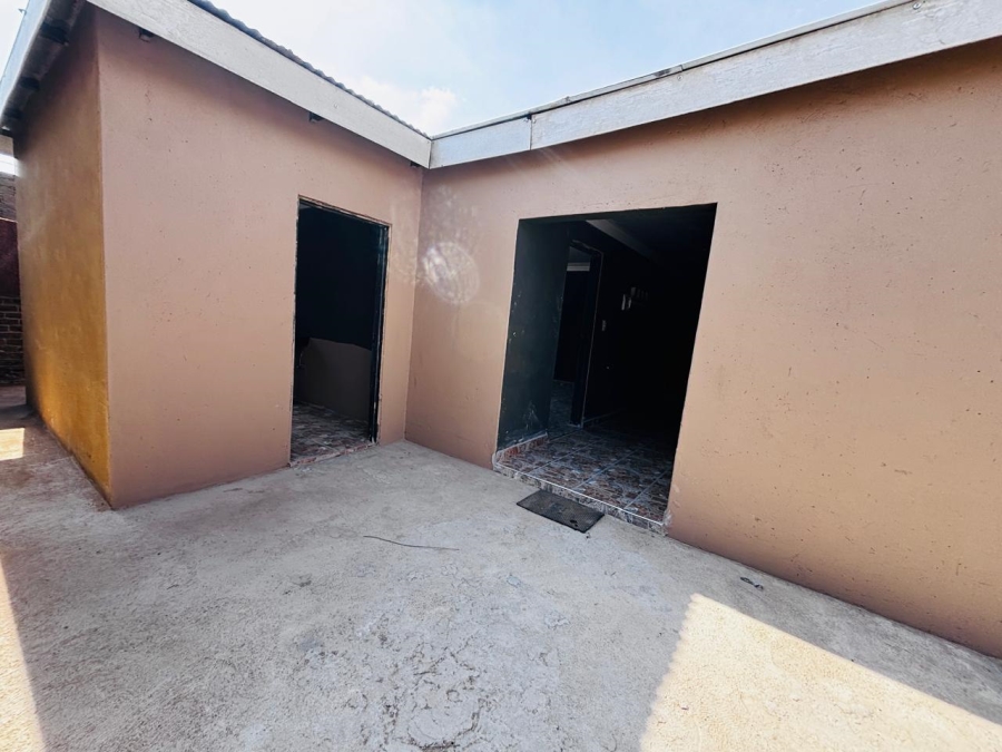 To Let 1 Bedroom Property for Rent in Krugersdorp West Gauteng