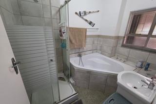 4 Bedroom Property for Sale in Magalieskruin Gauteng