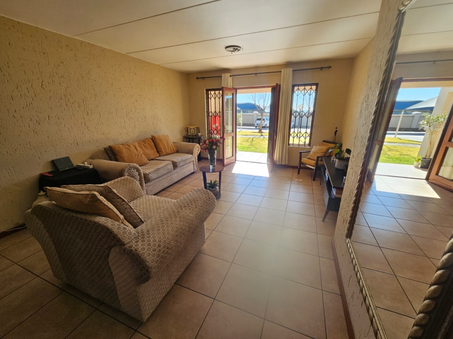 2 Bedroom Property for Sale in Meyersdal Gauteng