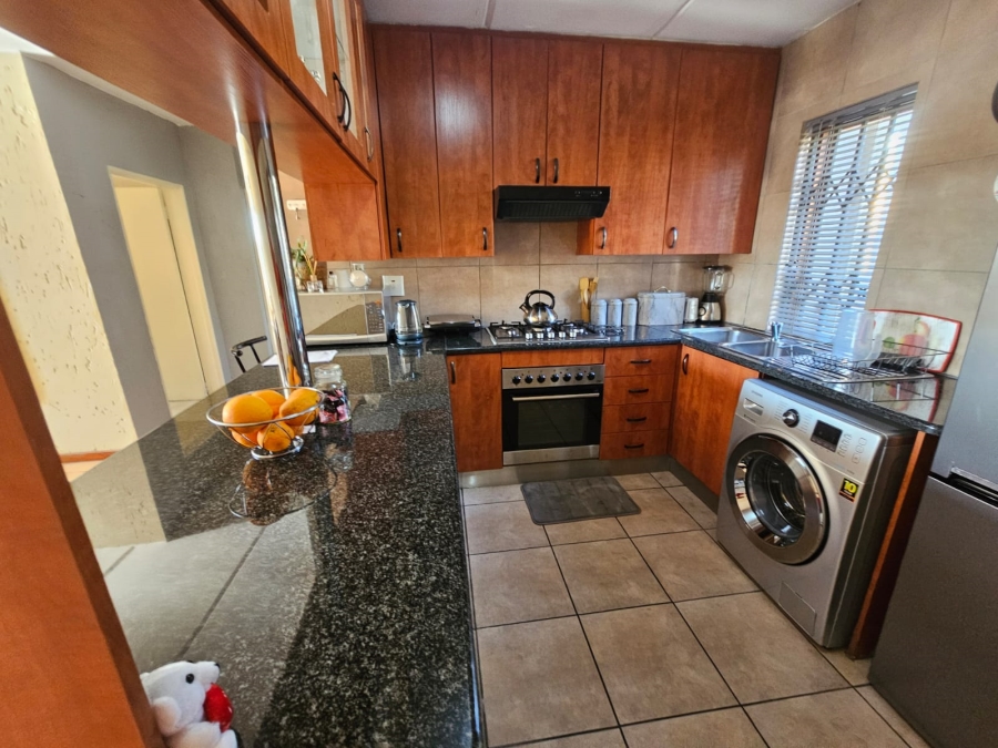 2 Bedroom Property for Sale in Meyersdal Gauteng