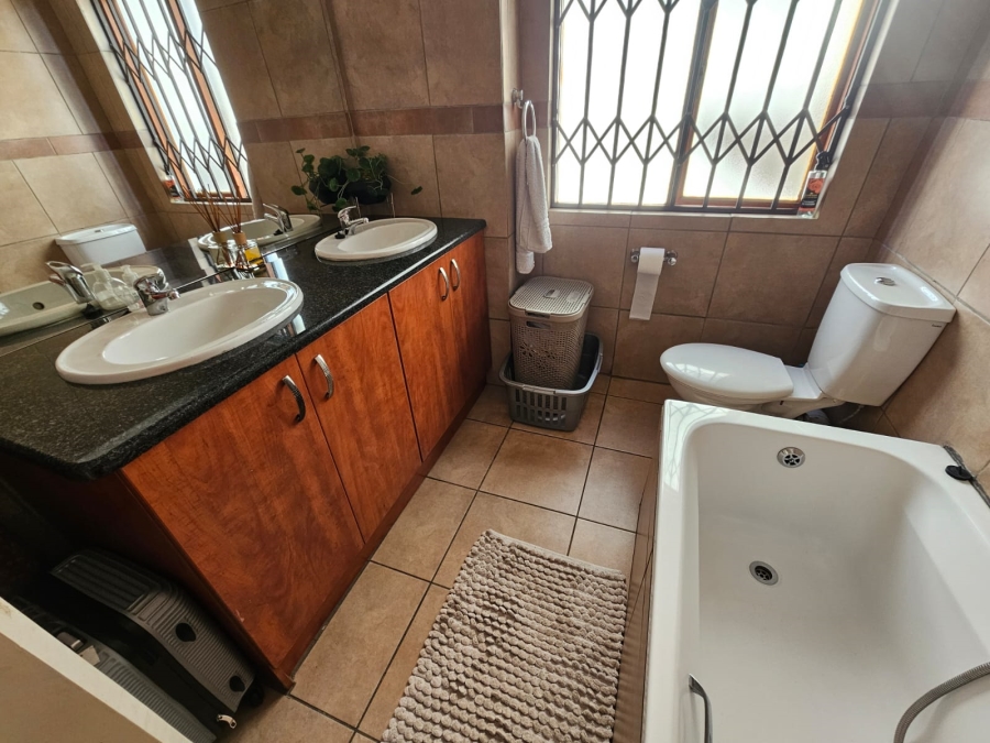 2 Bedroom Property for Sale in Meyersdal Gauteng