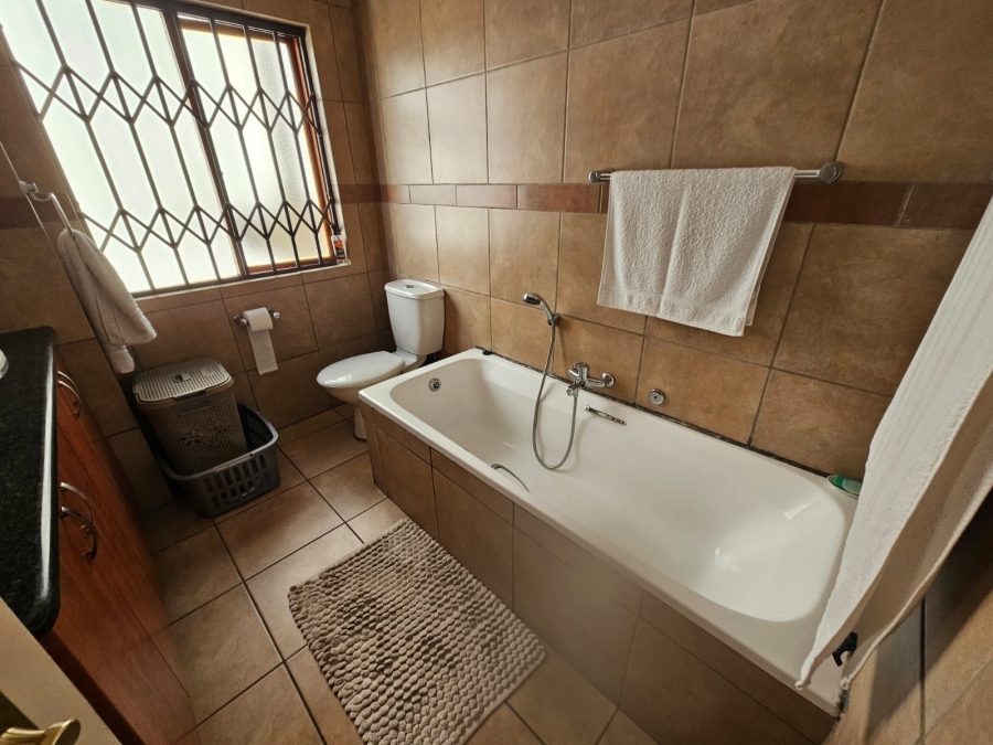 2 Bedroom Property for Sale in Meyersdal Gauteng