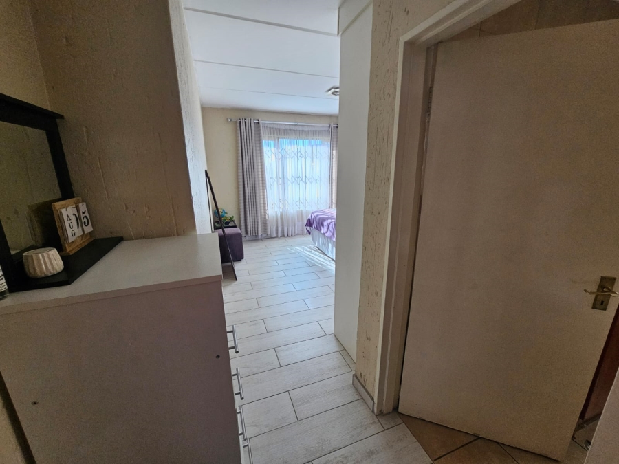 2 Bedroom Property for Sale in Meyersdal Gauteng