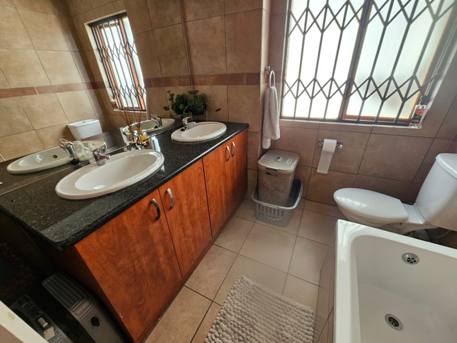 2 Bedroom Property for Sale in Meyersdal Gauteng