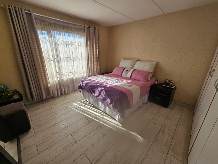 2 Bedroom Property for Sale in Meyersdal Gauteng
