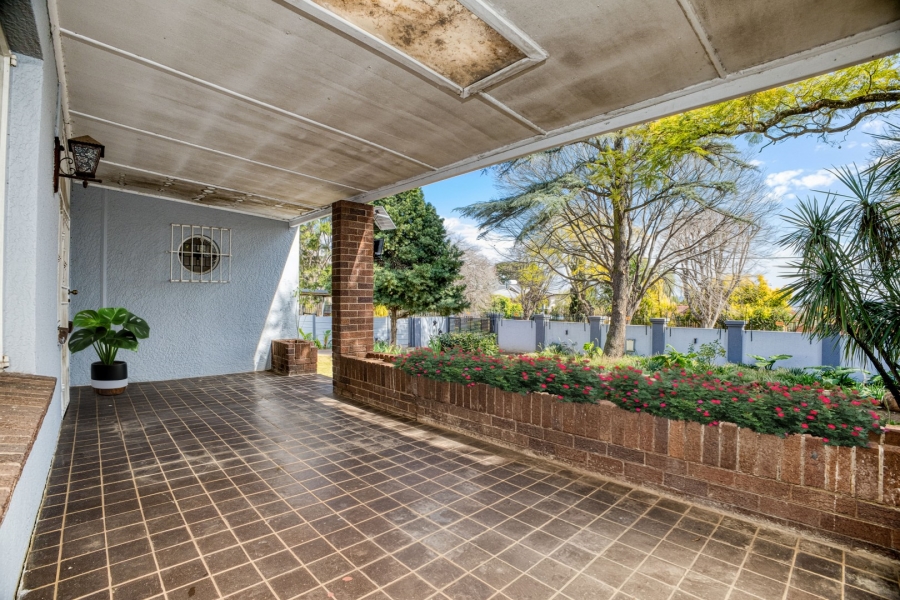 3 Bedroom Property for Sale in Linden Gauteng