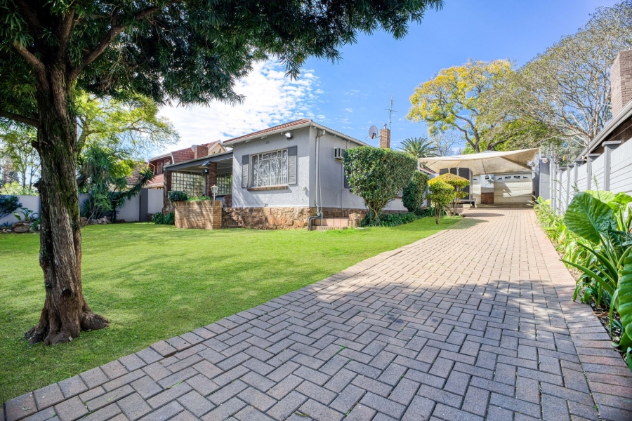 3 Bedroom Property for Sale in Linden Gauteng