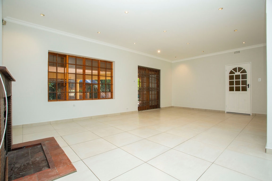 To Let 3 Bedroom Property for Rent in Bryanston Gauteng