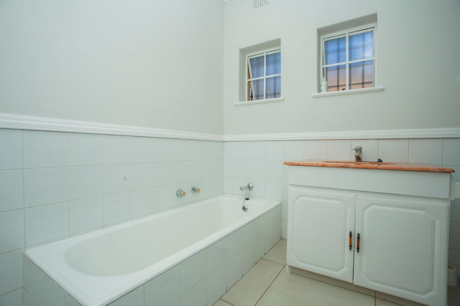 To Let 3 Bedroom Property for Rent in Bryanston Gauteng